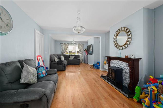 8 Baggot Road, Navan Road, Dublin 7