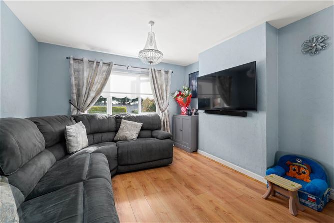 8 Baggot Road, Navan Road, Dublin 7