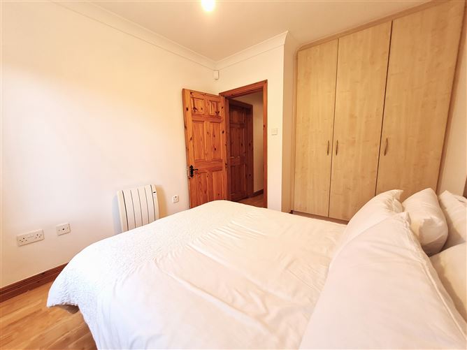 95 Manor Court, Knocknacarra, Galway