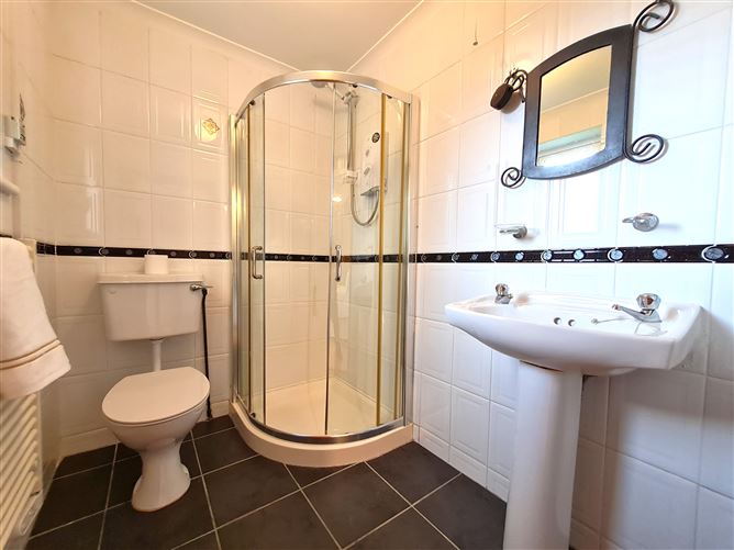 95 Manor Court, Knocknacarra, Galway