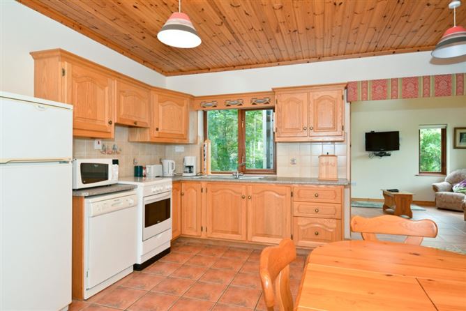 Rossaveel Holiday Cottages, Rossaveel, Galway