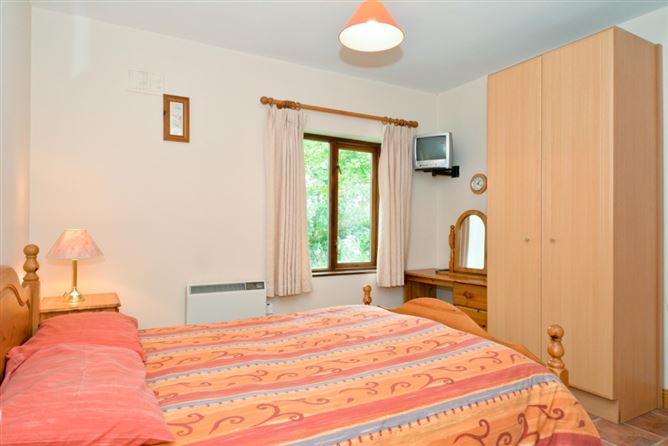Rossaveel Holiday Cottages, Rossaveel, Galway