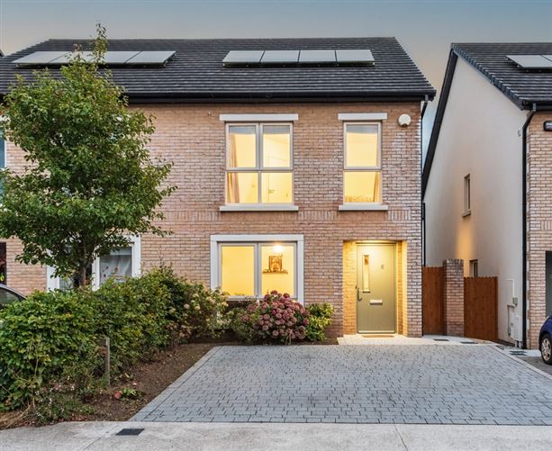 8 Oak Park Avenue, Oak Park Naas, Co. Kildare W91 HFF8, Naas, Kildare