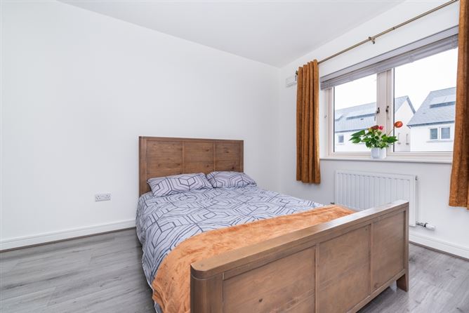 8 Oak Park Avenue, Oak Park Naas, Co. Kildare W91 HFF8, Naas, Kildare