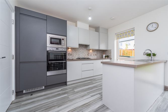 8 Oak Park Avenue, Oak Park Naas, Co. Kildare W91 HFF8, Naas, Kildare