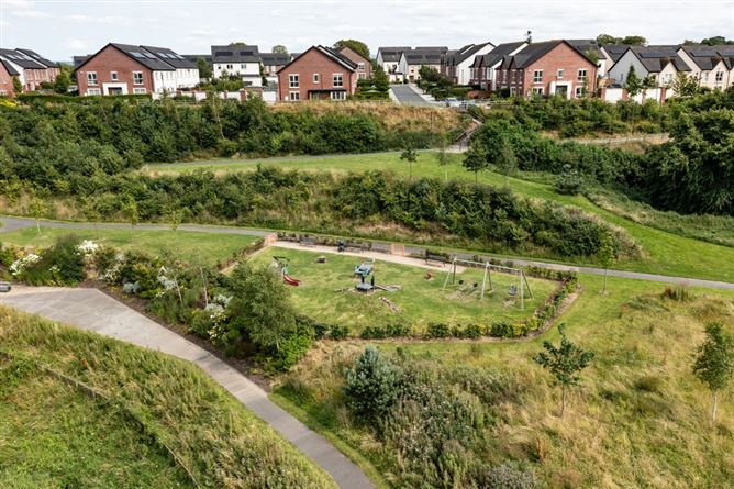 8 Oak Park Avenue, Oak Park Naas, Co. Kildare W91 HFF8, Naas, Kildare