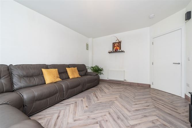 8 Oak Park Avenue, Oak Park Naas, Co. Kildare W91 HFF8, Naas, Kildare