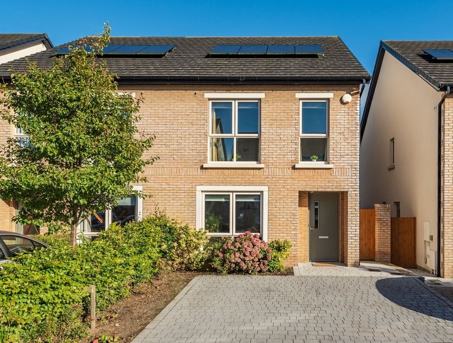 8 Oak Park Avenue, Oak Park Naas, Co. Kildare W91 HFF8, Naas, Kildare