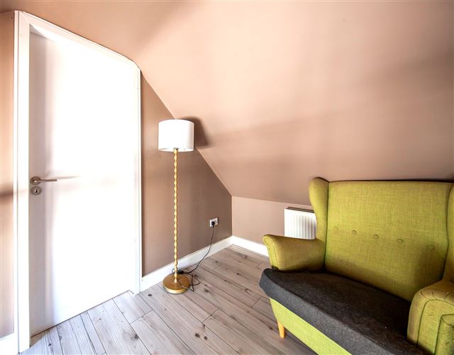 https://photos-a.propertyimages.ie/media/4/8/9/5002984/5b50c5d0-50c4-49bf-8734-f6ce57df0ba5_l.jpg