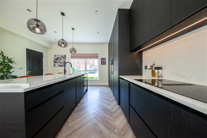 https://photos-a.propertyimages.ie/media/4/8/9/5002984/5b50c5d0-50c4-49bf-8734-f6ce57df0ba5_l.jpg