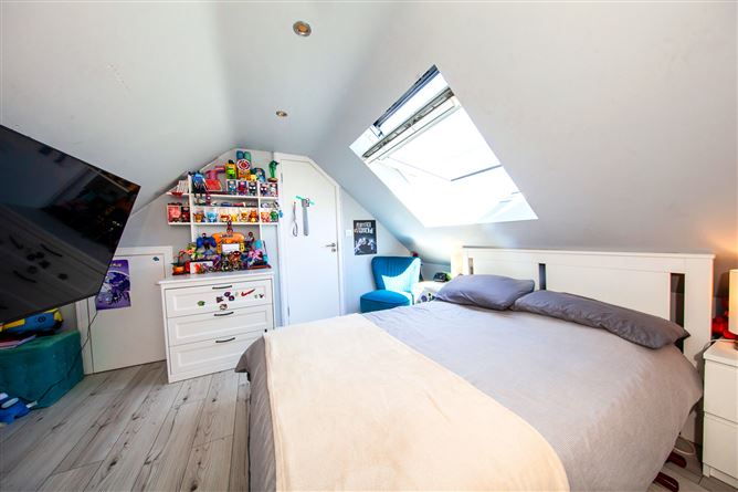 https://photos-a.propertyimages.ie/media/4/8/9/5002984/5b50c5d0-50c4-49bf-8734-f6ce57df0ba5_l.jpg