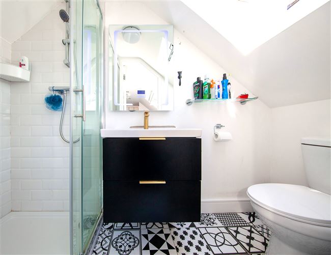 https://photos-a.propertyimages.ie/media/4/8/9/5002984/5b50c5d0-50c4-49bf-8734-f6ce57df0ba5_l.jpg