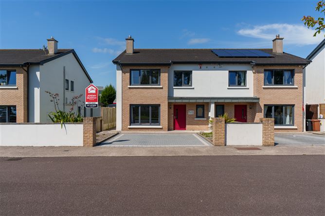 Photo 1 of 32 — 3 Ard Na Laoi, Clash Road, Little Island, Cork