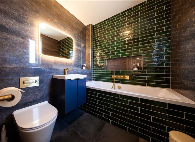 Photo 21 of 29 — 12 Stratton Drive, Lucan, Adamstown, Dublin