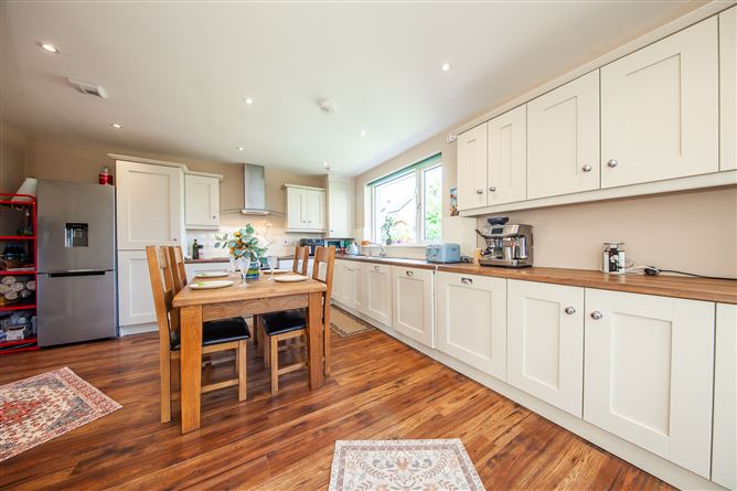 Photo 12 of 29 — 12 Stratton Drive, Lucan, Adamstown, Dublin