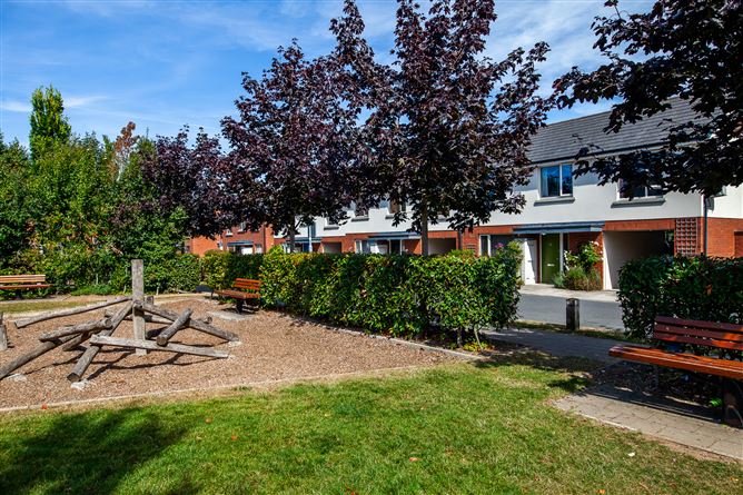 Photo 28 of 29 — 12 Stratton Drive, Lucan, Adamstown, Dublin