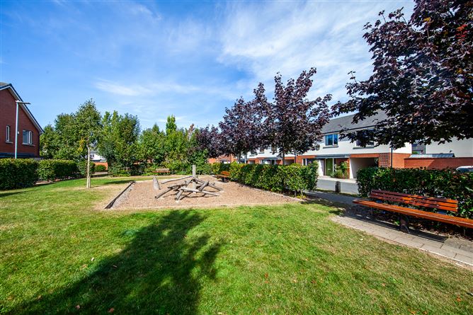 Photo 27 of 29 — 12 Stratton Drive, Lucan, Adamstown, Dublin