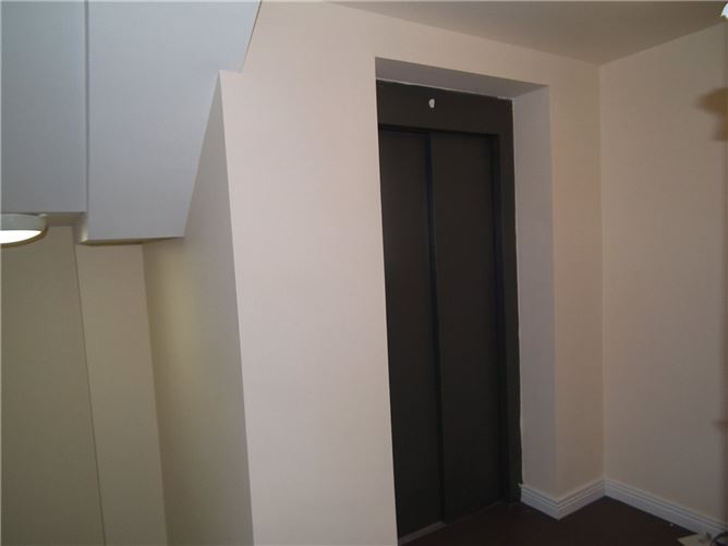 Jumbo Chinese & Apartments 1-8, No. 6 Shortcastle Street, Mallow, Co. Cork