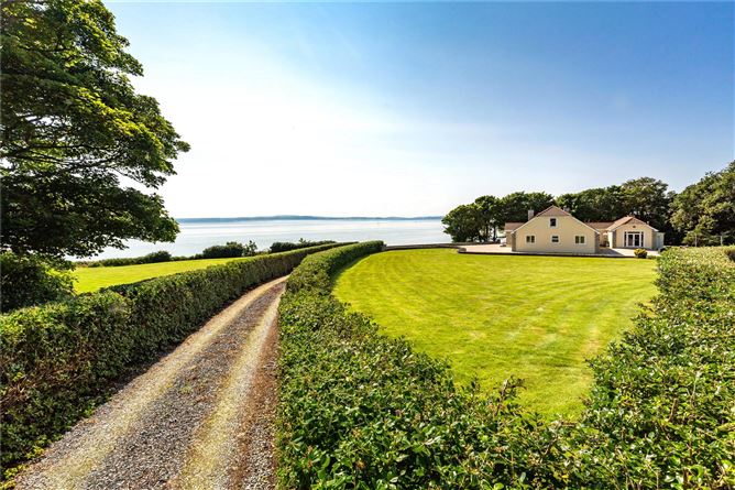 Shore Lane, Tullyally, Redcastle, Co. Donegal