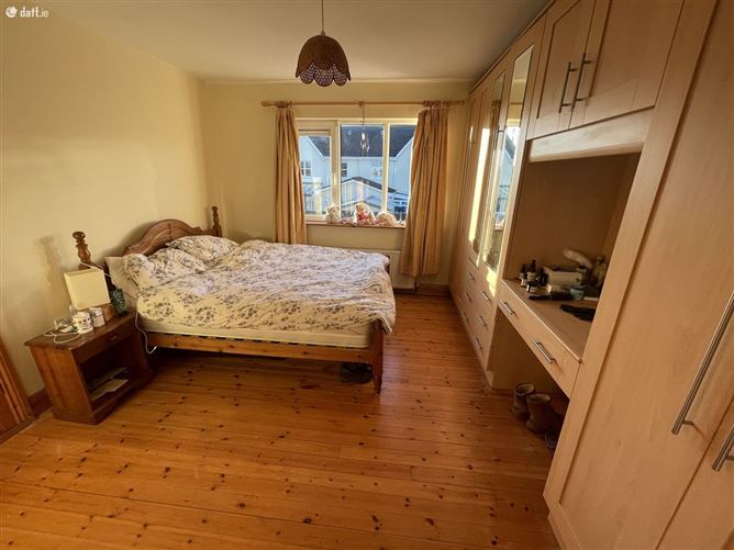 30 Gleann Rua, Ballygarvan, Cork