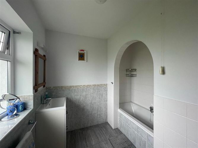 Carrownalassan, Four Mile House, Roscommon, Roscommon