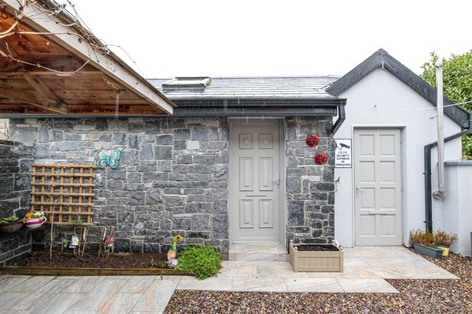 11 Mallfield, Thomastown, Co. Kilkenny