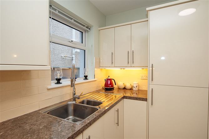 11 Mallfield, Thomastown, Co. Kilkenny