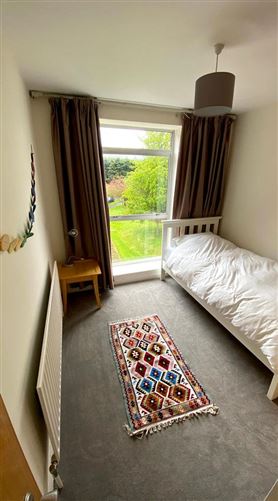 https://photos-a.propertyimages.ie/media/4/9/0/5000094/76d6eda2-17fb-4842-8452-50f659c44121_l.jpg