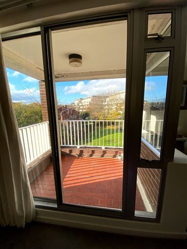 https://photos-a.propertyimages.ie/media/4/9/0/5000094/76d6eda2-17fb-4842-8452-50f659c44121_l.jpg