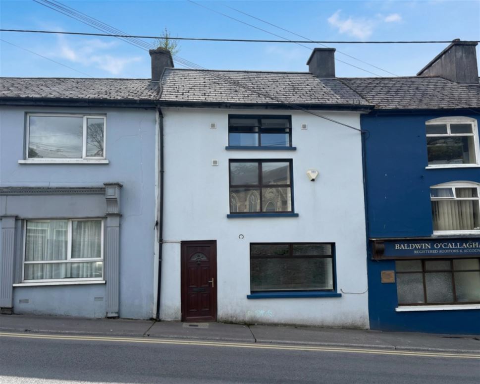 8 Castle Street, Macroom, Cork