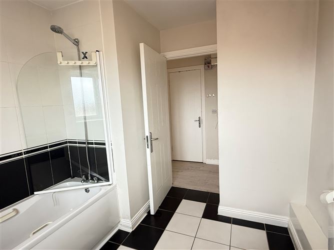Photo 21 of 34 — 152, CARRIG COURT, SAGGART, Citywest, Dublin 24