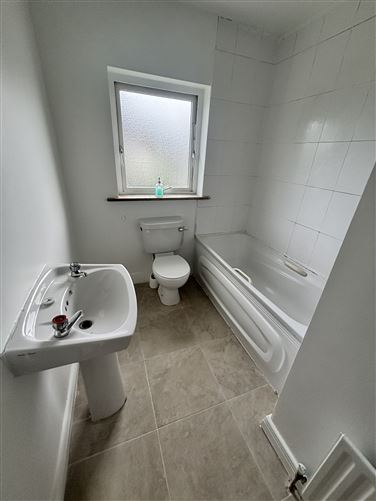 Photo 12 of 15 — 101 Costa Na Mara, Oranmore, Galway
