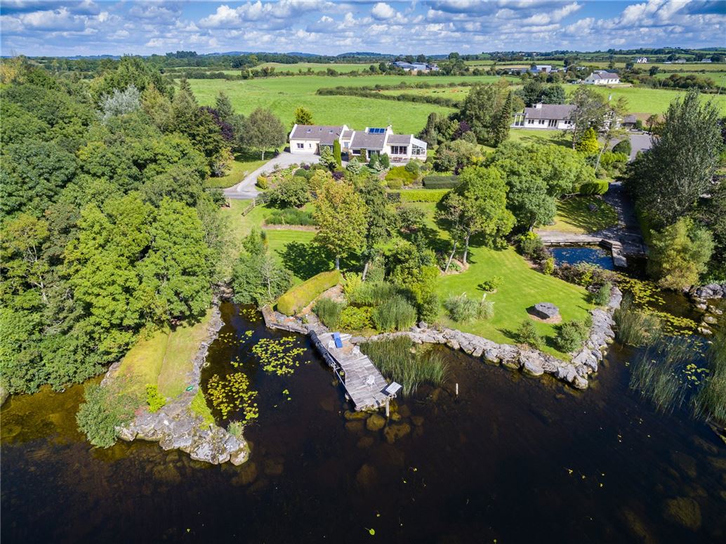 Tomona Lodge, Dromineer, Nenagh, Co. Tipperary