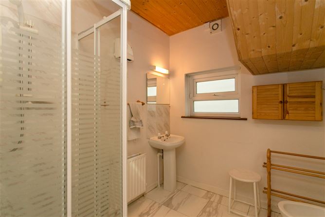 34 Lakelands Crescent, Stillorgan, Dublin