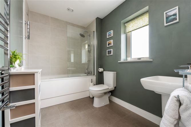 22 Abbots Grove Park, Knocklyon, Dublin 16