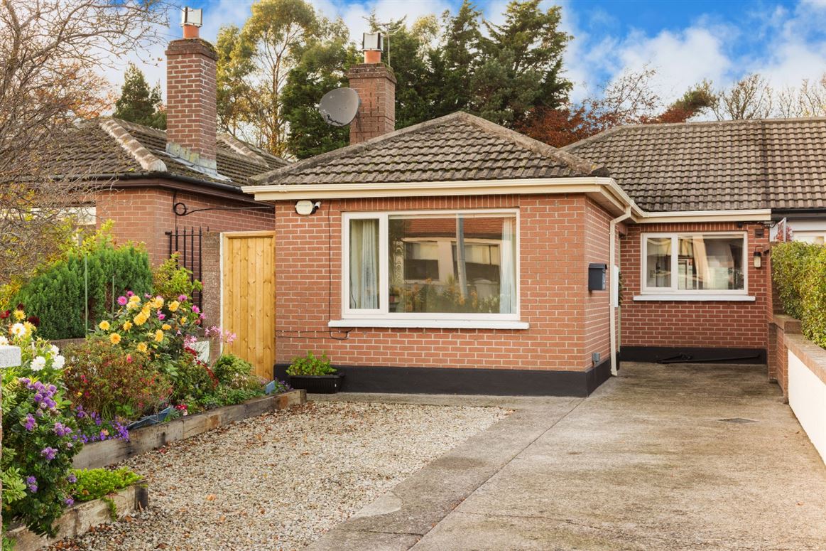 2 Castle Court, Whitehall Road, Churchtown, Dublin 14