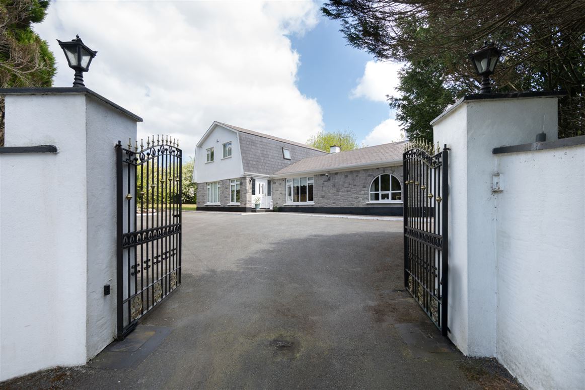 Ballinahina, Whites Cross, Co. Cork