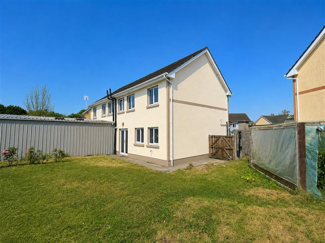 Photo 32 of 37 — 33 Philips Vale, Daingean, Offaly