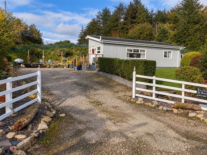 'Rose Cottage', Ballyara, Killybegs, Co. Donegal