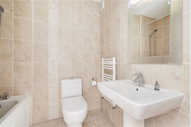 50 Ballintyre Walk, Ballinteer, Dublin 16