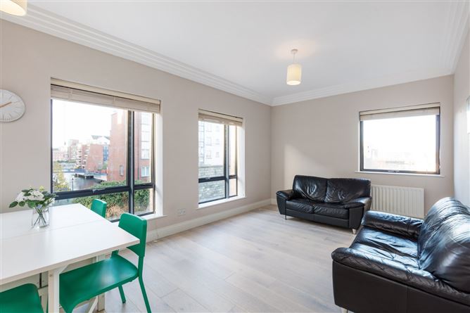 37 Malton House, Custom House Square, IFSC, Dublin 1
