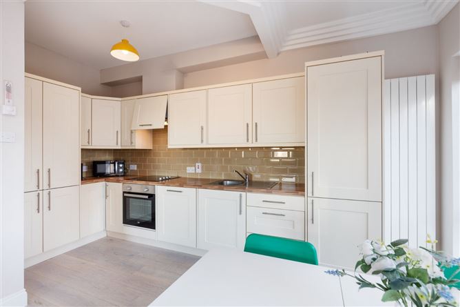 37 Malton House, Custom House Square, IFSC, Dublin 1