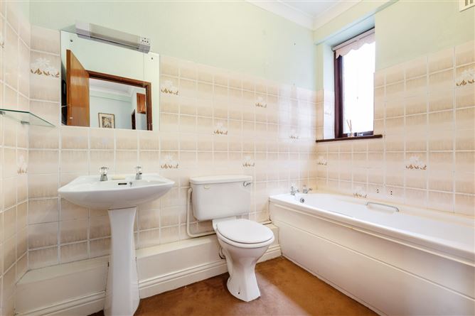 2 Dualla Court, Stillorgan Road, Blackrock, Co. Dublin