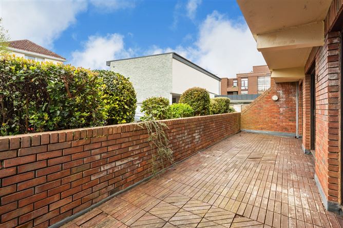 2 Dualla Court, Stillorgan Road, Blackrock, Co. Dublin