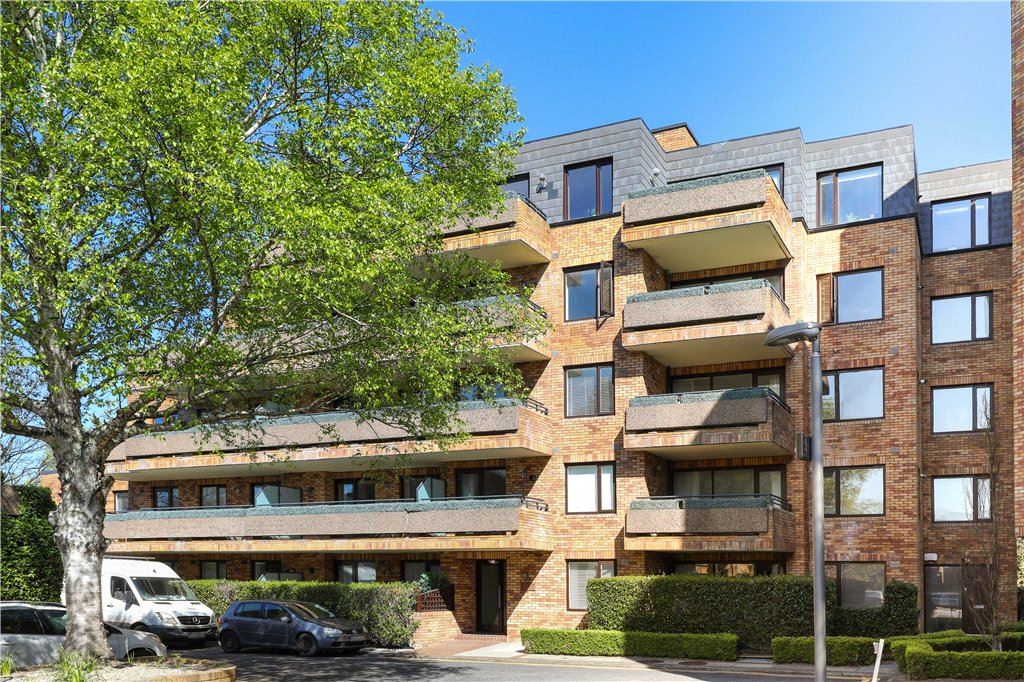 106 Merrion Village, Ballsbridge, Dublin 4
