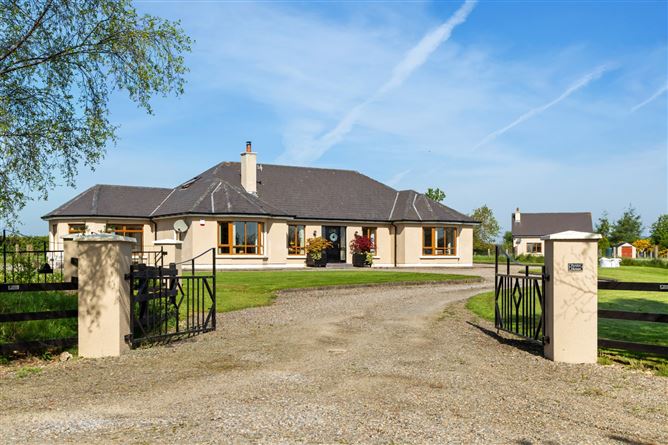 Peridot House, Bolachoir, Ferns, Co. Wexford