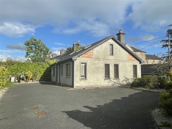 East Main Street, Lismore, Waterford