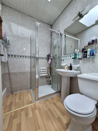 32 Pinewoods, Westport, Co. Mayo