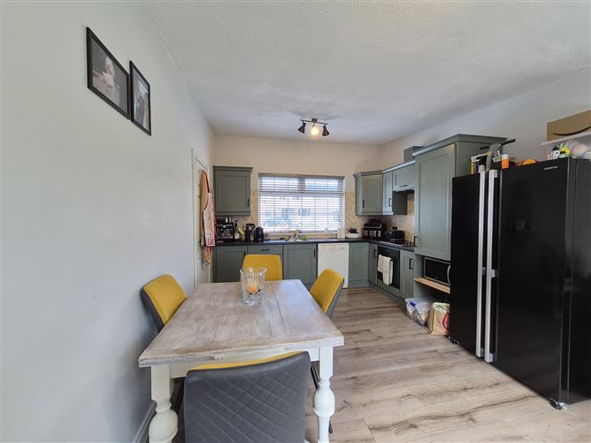 32 Pinewoods, Westport, Co. Mayo