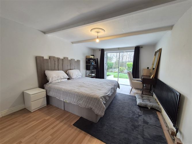 32 Pinewoods, Westport, Co. Mayo